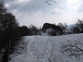 37 Sul 571 verso lo Zuc di Pralongone e i Tre Faggi